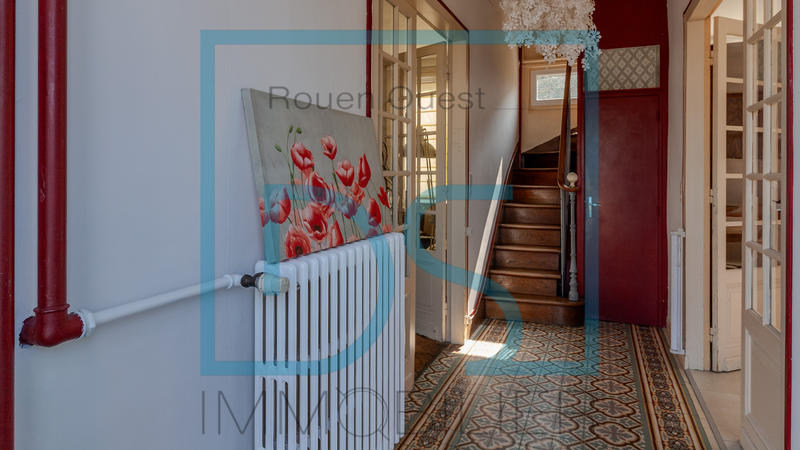 Maison - 180 m² - 9 pièces