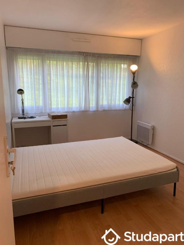 Chambre - 99 m² - 1 pièce
