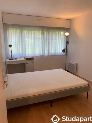 Chambre - 99 m² - 1 pièce