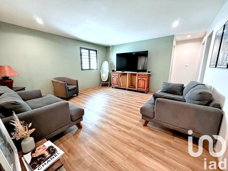 Maison - 220 m² - 8 pièces