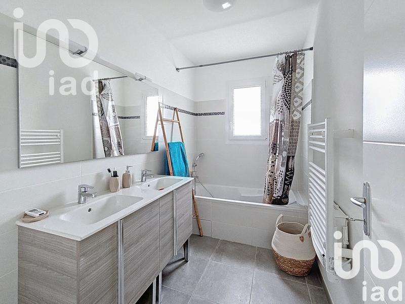 Maison - 93 m² - 4 pièces