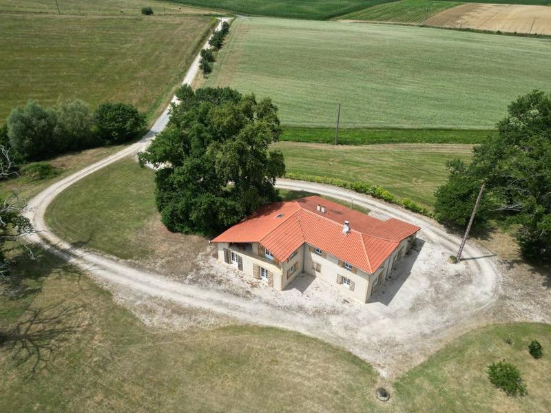 Maison de campagne - 266 m² - 7 pièces