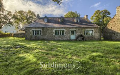 Propriété - 199 m² - 7 pièces