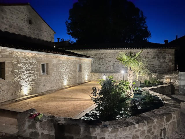 Maison - 350 m² - 10 pièces