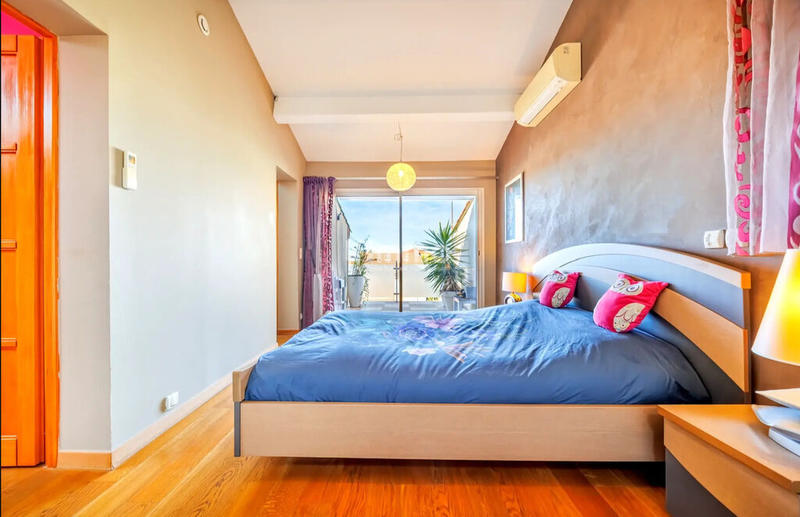 Maison - 227 m² - 8 pièces