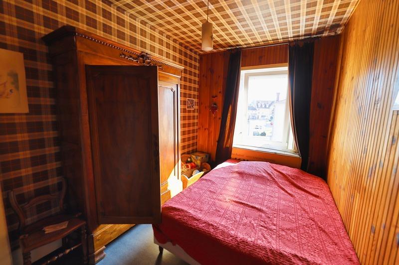 Maison - 210 m² - 15 pièces