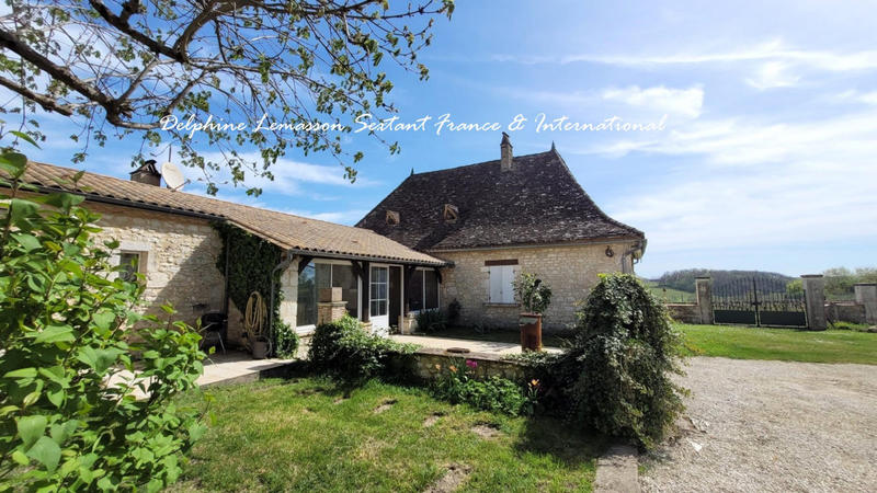 Maison - 435 m² - 13 pièces