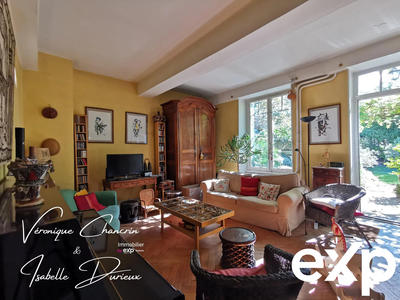 Maison - 198 m² - 7 pièces