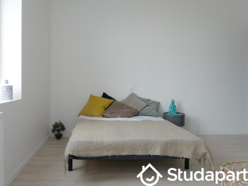 Chambre - 13 m² - 1 pièce