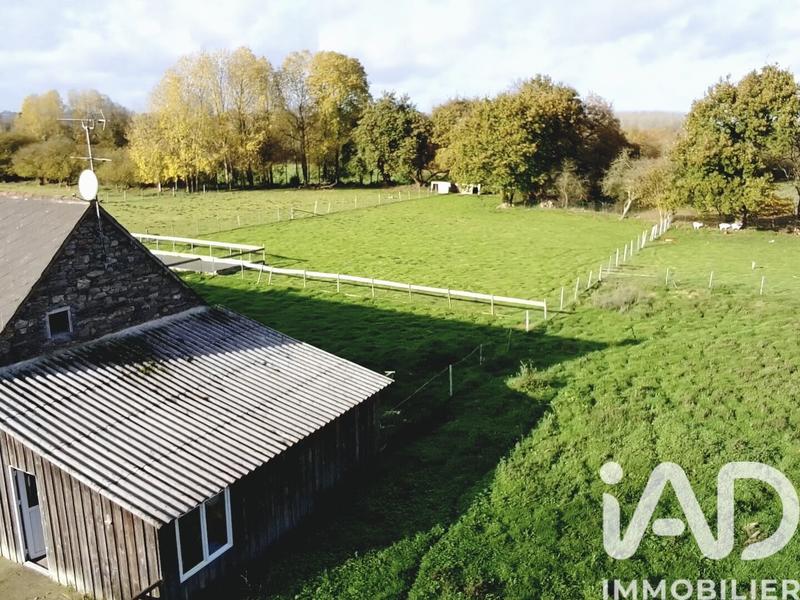 Maison - 234 m² - 8 pièces