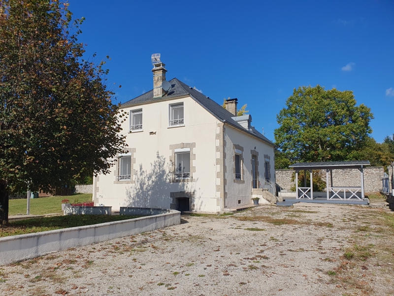 Maison - 140 m² - 6 pièces