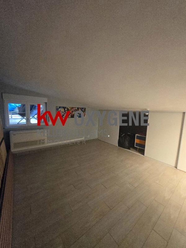 Maison - 250 m² - 7 pièces