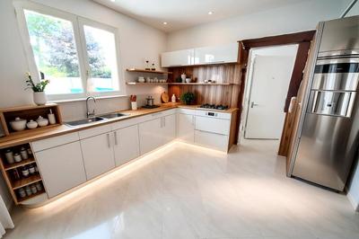 Maison - 137 m² - 6 pièces