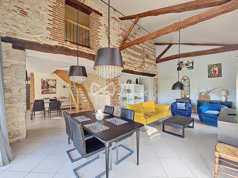 Maison ancienne - 374 m² - 14 pièces