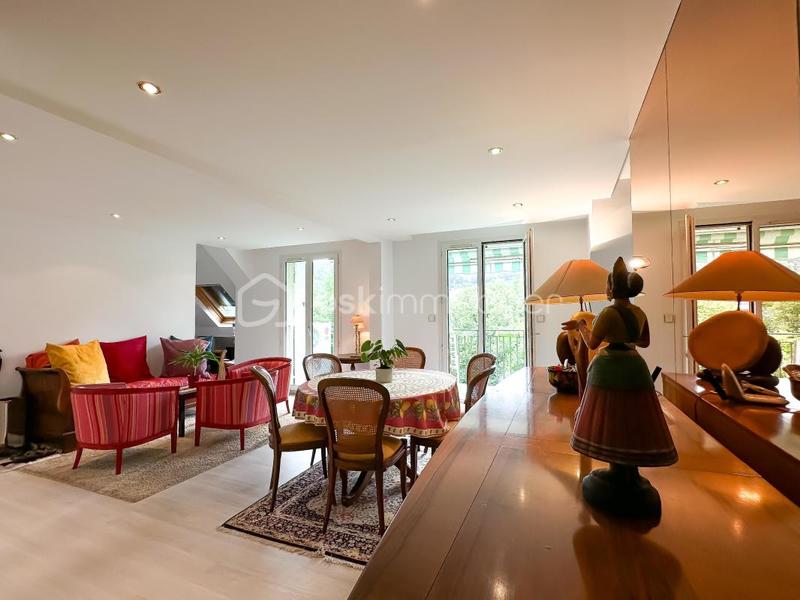 Appartement - 80 m² - 4 pièces