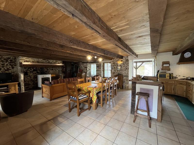 Maison - 121 m² - 6 pièces