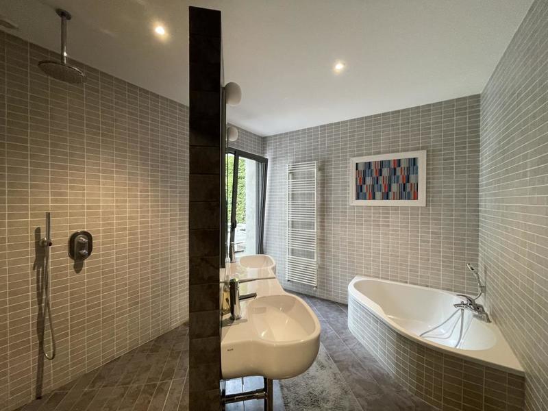 Maison - 143 m² - 5 pièces