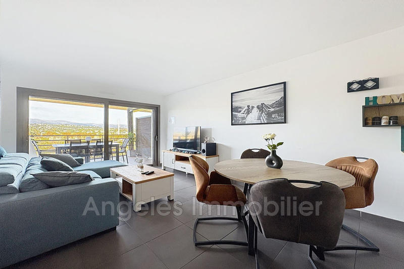 Appartement - 70 m² - 3 pièces