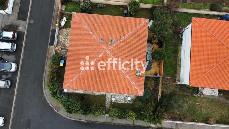 Villa - 260 m² - 10 pièces