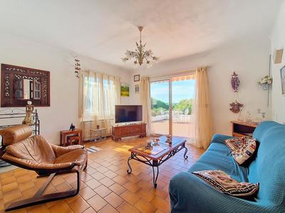 Villa - 145 m² - 6 pièces