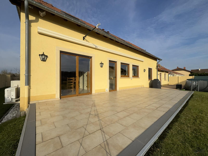 Maison - 150 m² - 8 pièces