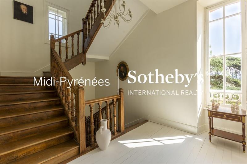 Maison de maîtres - 430 m² - 8 pièces