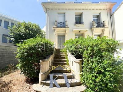 Maison - 170 m² - 6 pièces