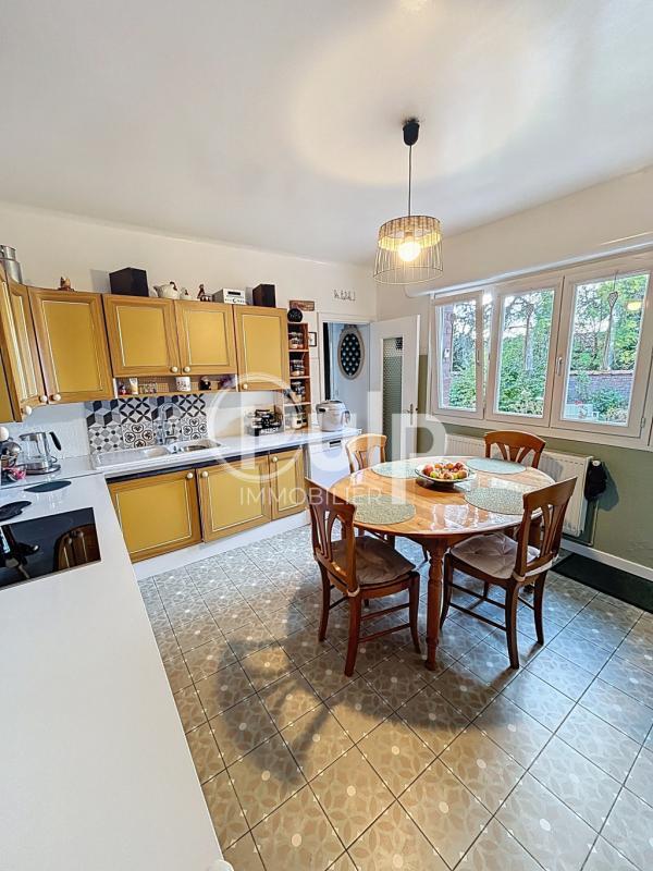 Maison - 130 m² - 6 pièces