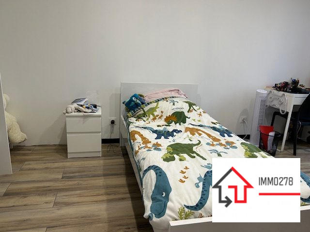 Maison - 237 m² - 8 pièces