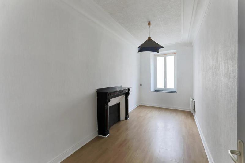 Appartement - 600 m² - 25 pièces