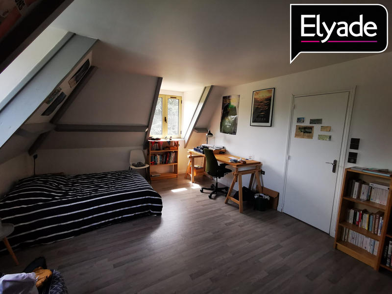 Maison - 202 m² - 6 pièces