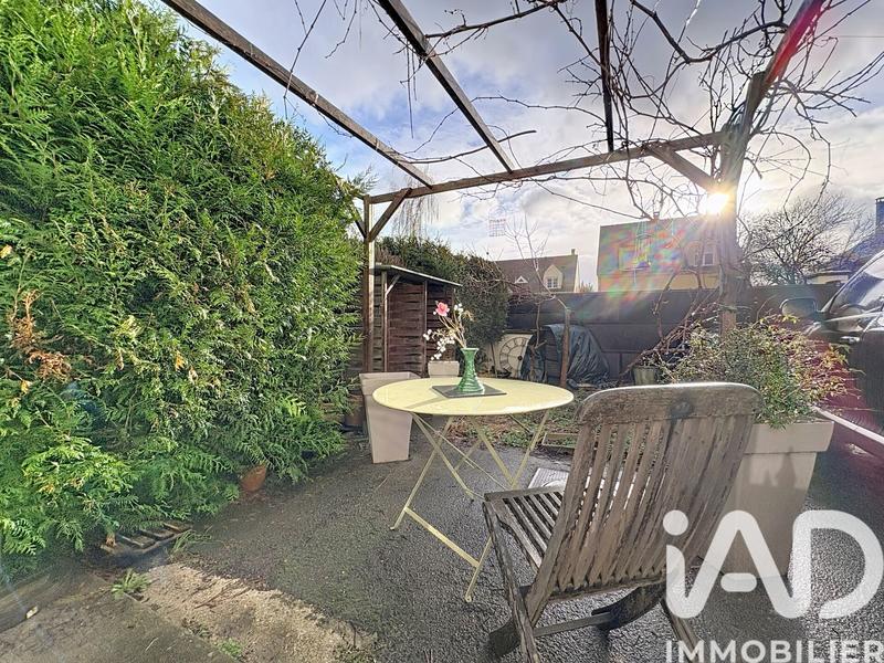 Maison - 211 m² - 7 pièces