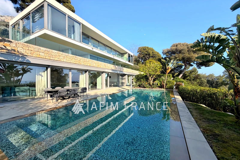 Villa - 380 m² - 8 pièces