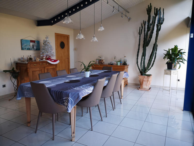 Maison - 203 m² - 8 pièces