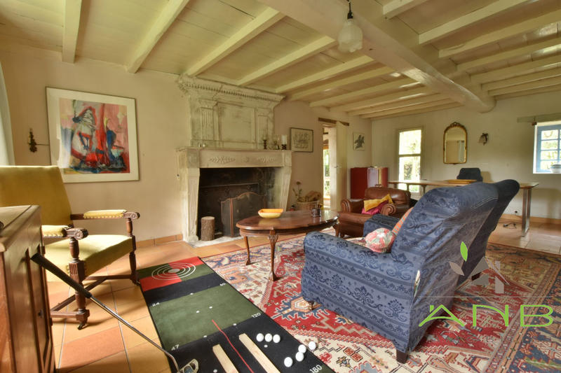 Maison - 254 m² - 10 pièces