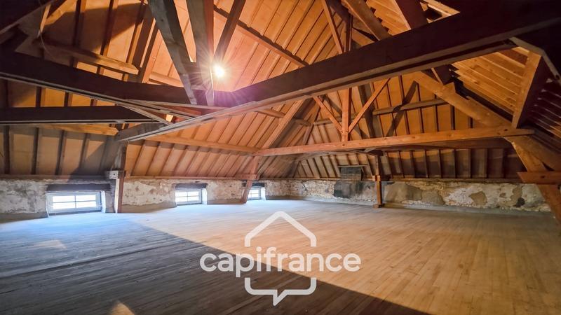 Maison en pierre - 180 m² - 10 pièces