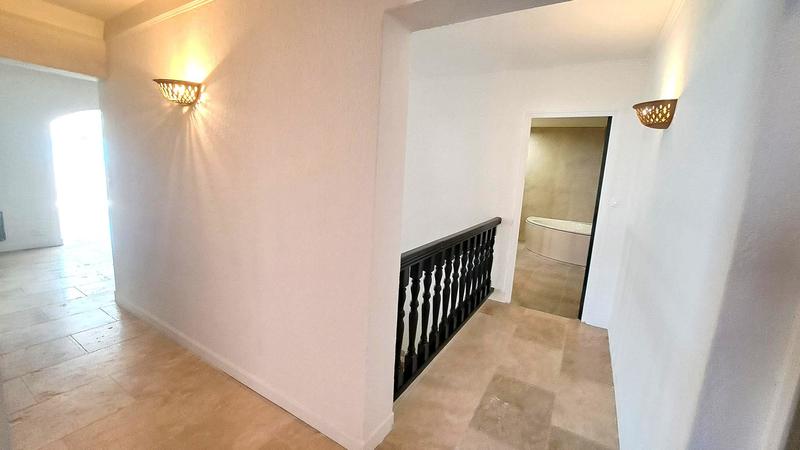 Immeuble - 310 m² - 12 pièces