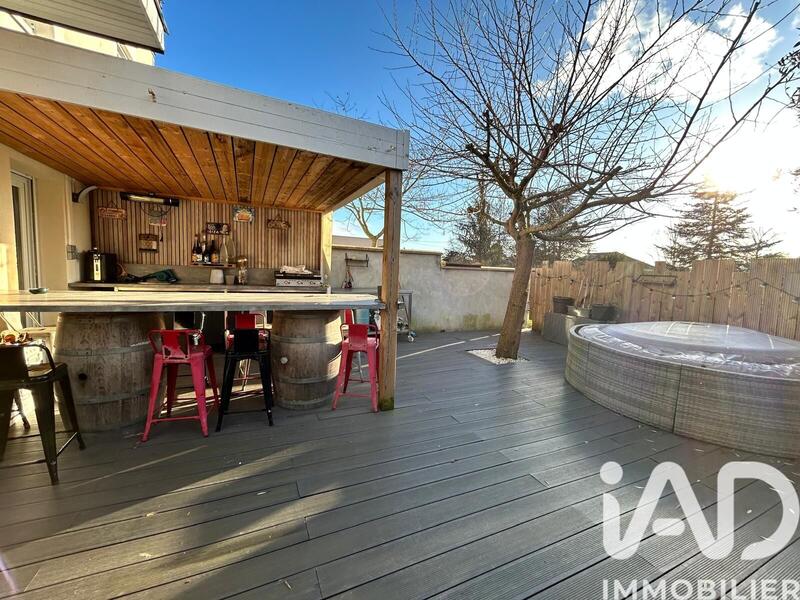 Maison - 160 m² - 8 pièces