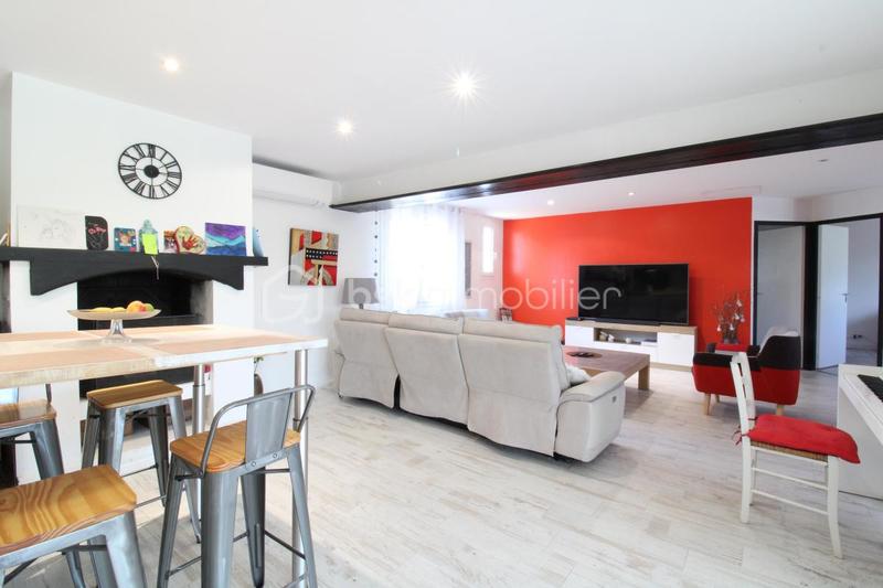 Maison - 238 m² - 7 pièces