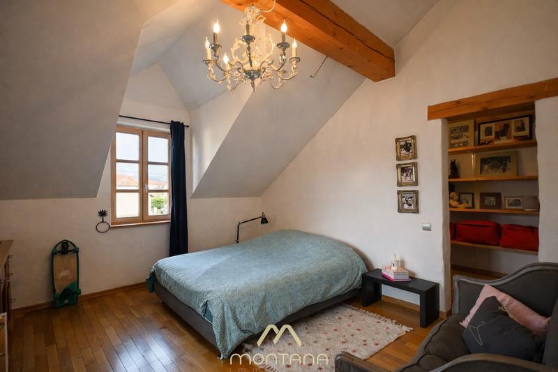 Maison - 310 m² - 8 pièces