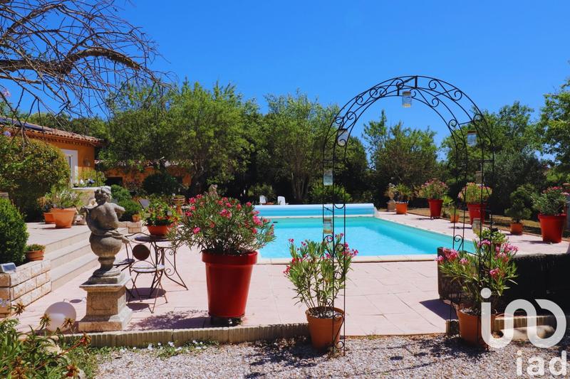 Maison - 196 m² - 7 pièces