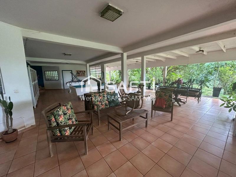 Villa - 250 m² - 12 pièces