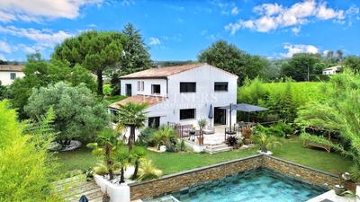 Villa - 280 m² - 8 pièces