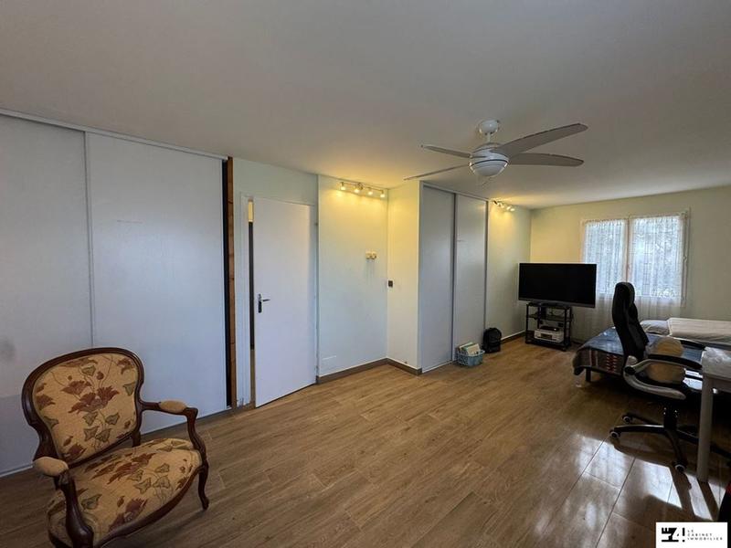 Maison traditionnelle - 157 m² - 4 pièces