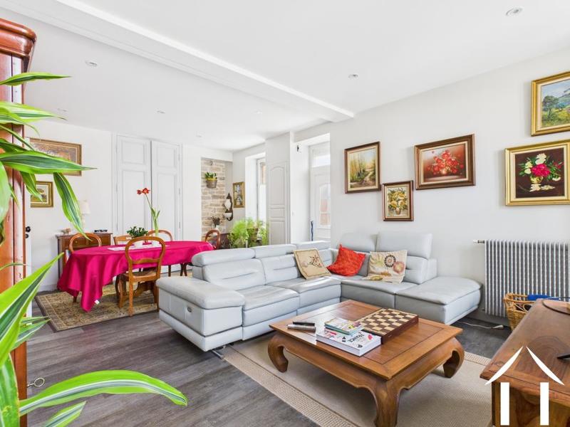 Maison - 198 m² - 8 pièces