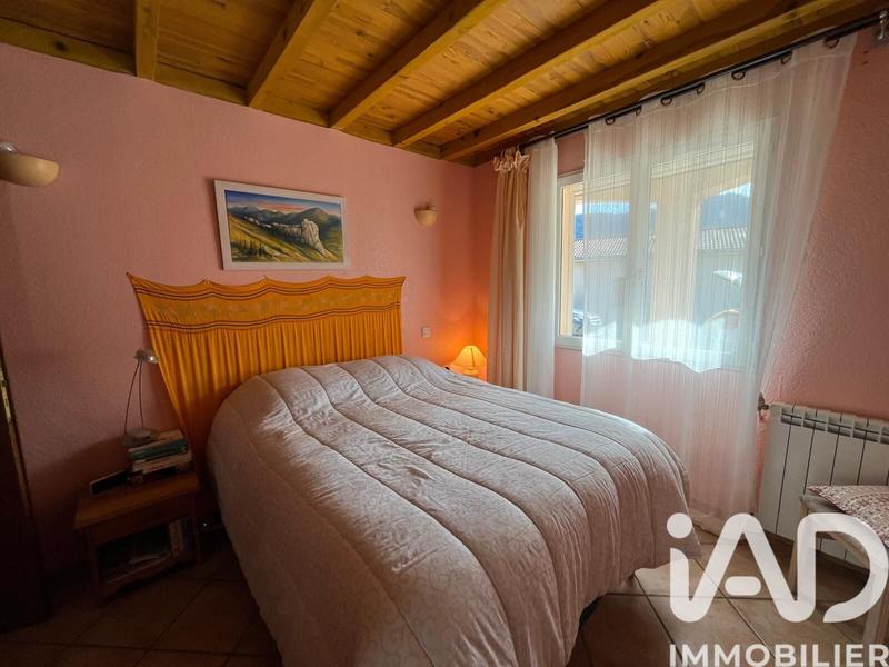 Maison - 207 m² - 9 pièces