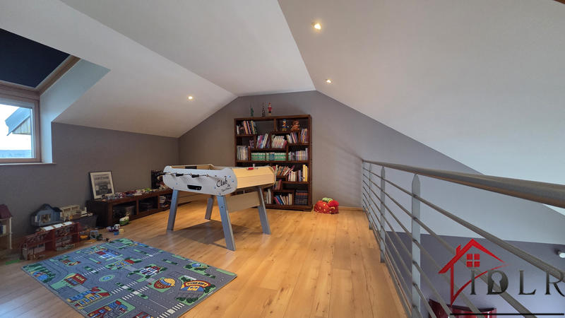 Villa - 274 m² - 9 pièces