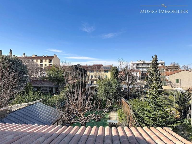 Maison traditionnelle - 110 m² - 5 pièces