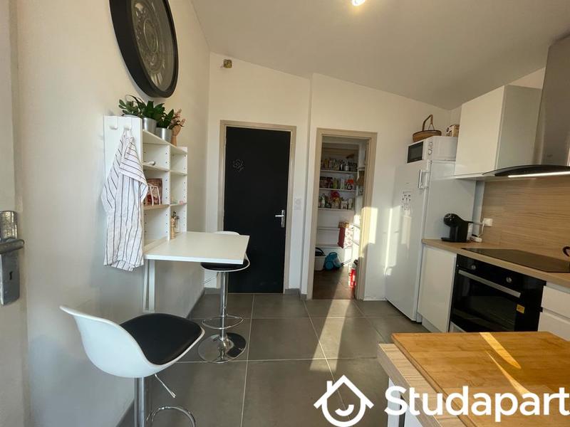 Chambre - 14 m² - 1 pièce