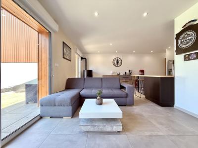 Maison - 161 m² - 6 pièces